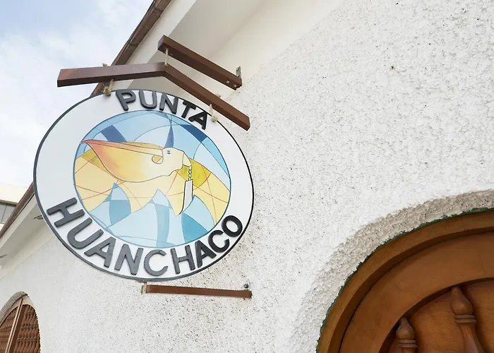 Punta Huanchaco Hostel